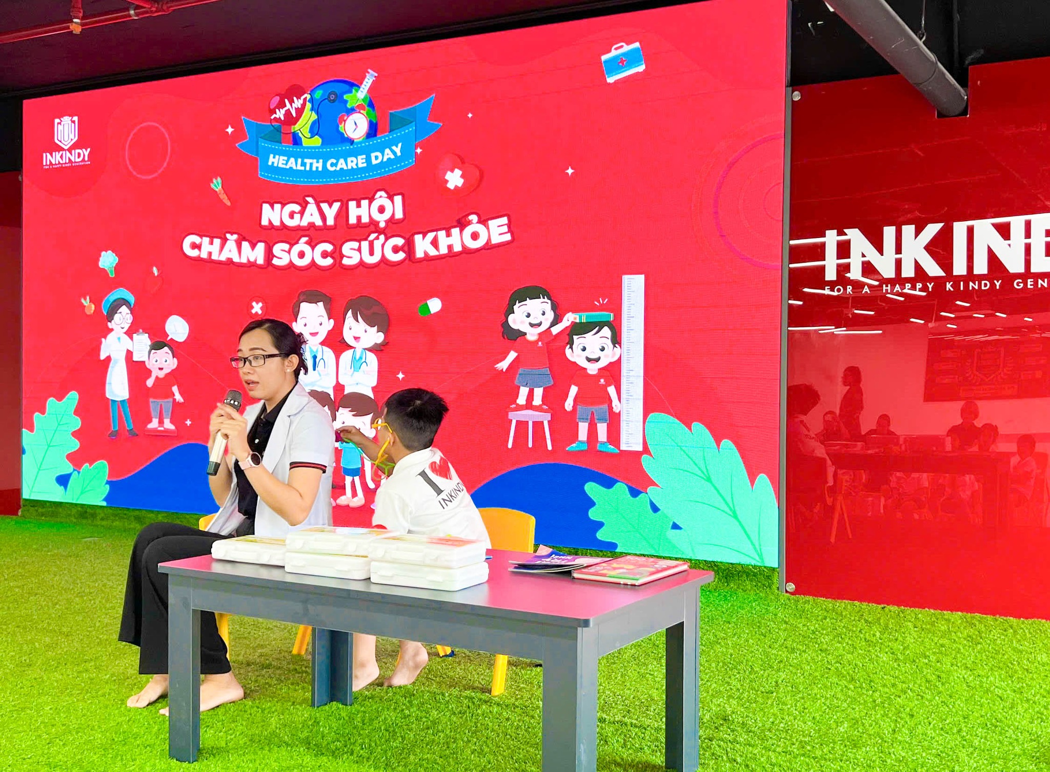 theo dõi chiều cao cân nặng bé gái tại INKINDY